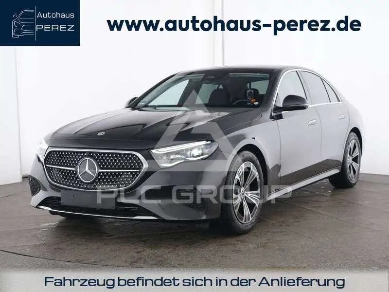 2025 Mercedes Benz E 200