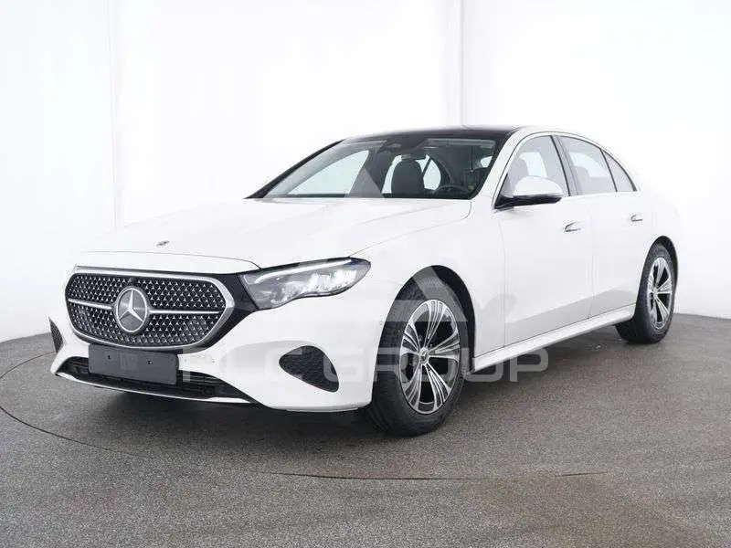 2025 Mercedes Benz E 220
