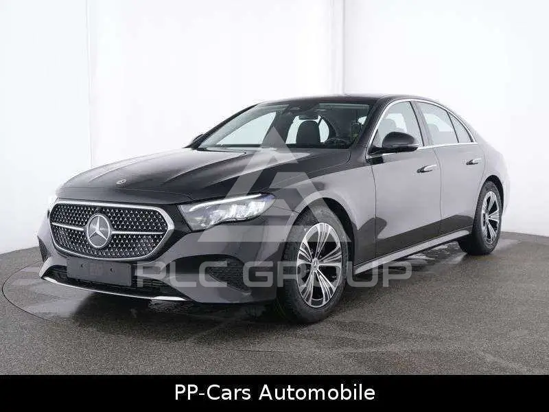 2025 Mercedes Benz E 220
