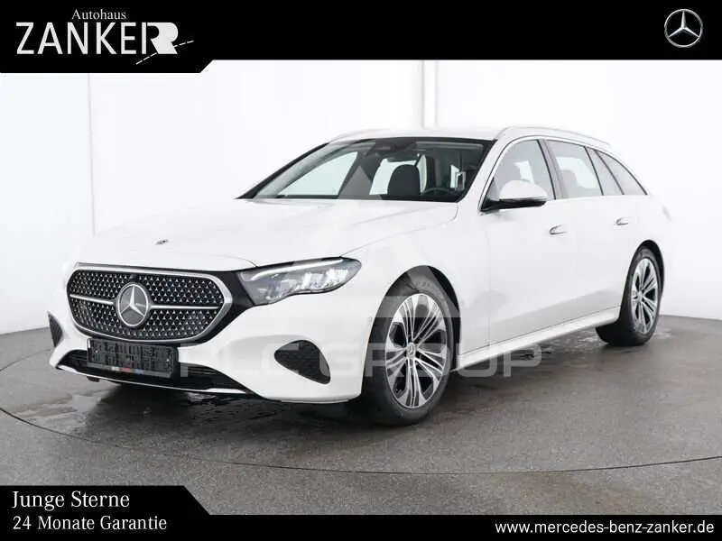 2025 Mercedes Benz E 220