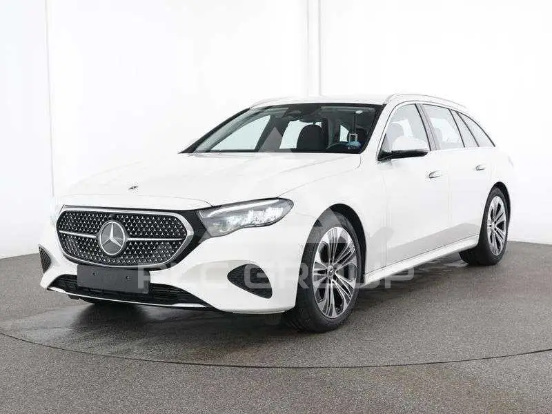 2025 Mercedes Benz E 220