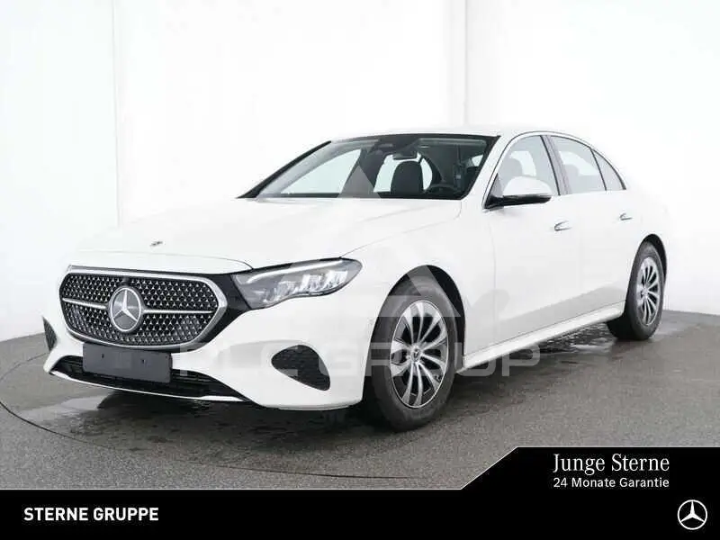 2025 Mercedes Benz E 220