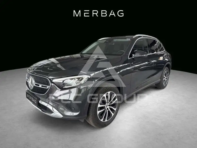 2025 Mercedes Benz GLC 200