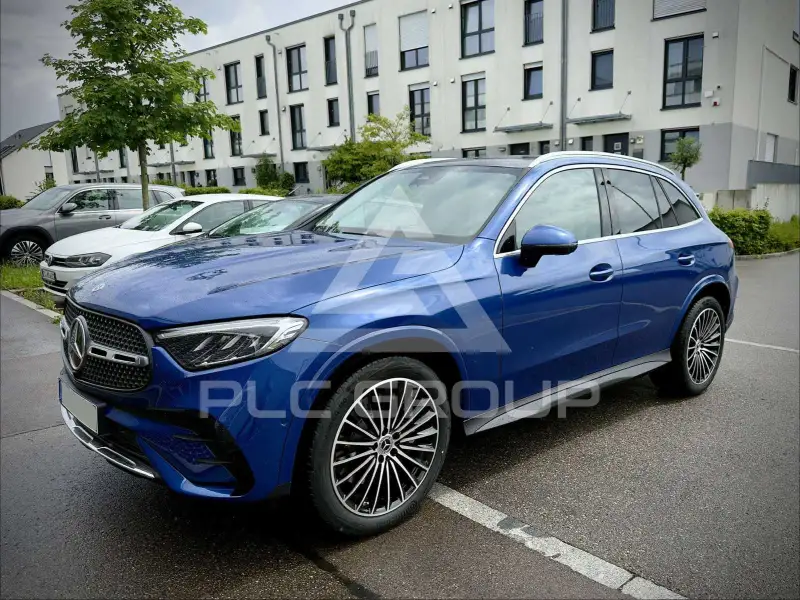 2025 Mercedes Benz GLC 200