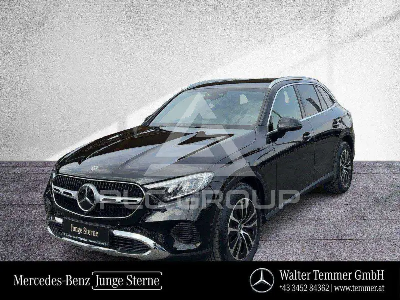 2025 Mercedes Benz GLC 200
