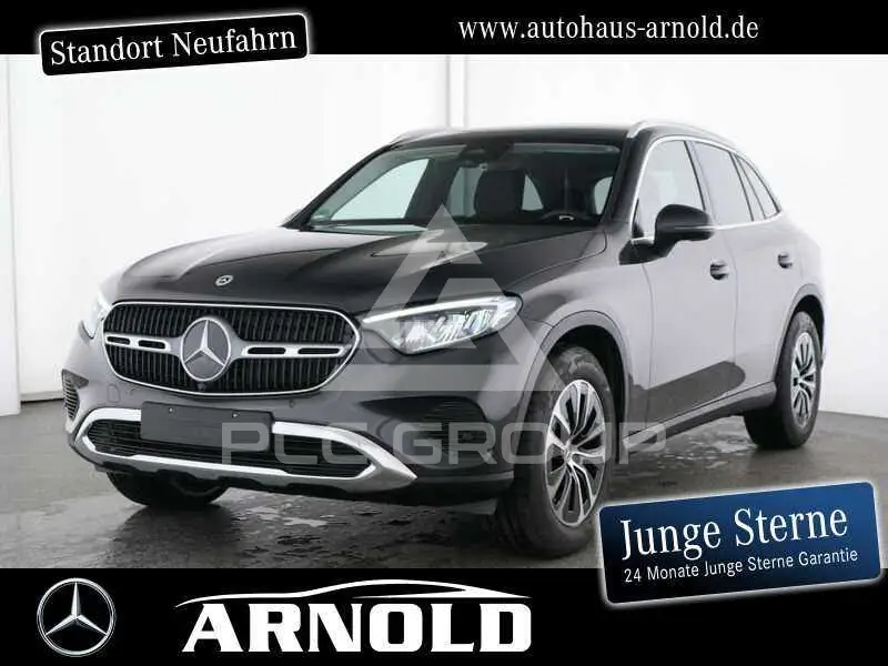2025 Mercedes Benz GLC 200