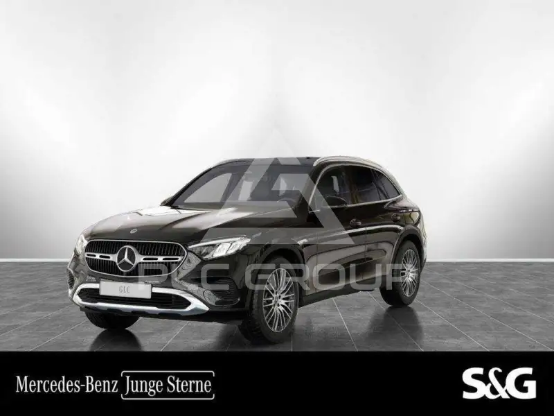 2025 Mercedes Benz GLC 200