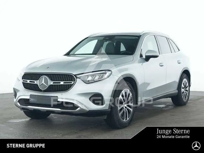 2025 Mercedes Benz GLC 200