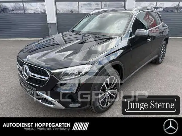 2025 Mercedes Benz GLC 200