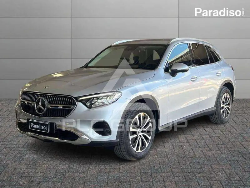 2025 Mercedes Benz GLC 200