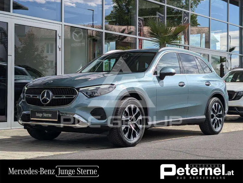 2025 Mercedes Benz GLC 200
