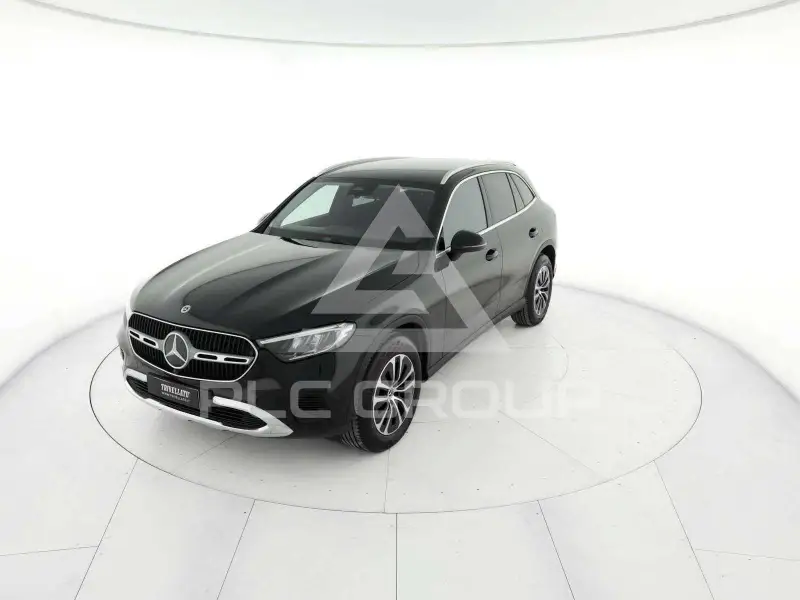 2025 Mercedes Benz GLC 200