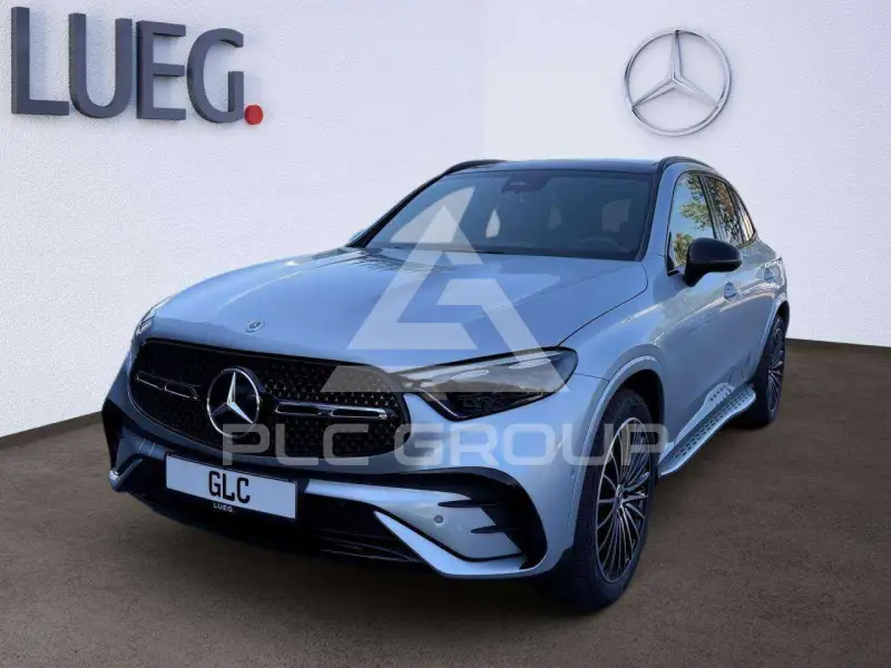 2025 Mercedes Benz GLC 200
