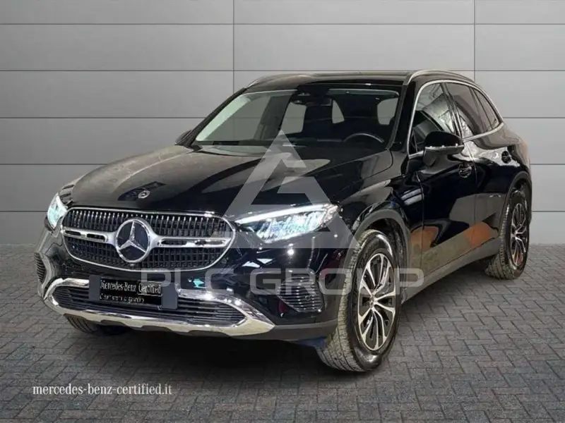 2025 Mercedes Benz GLC 200