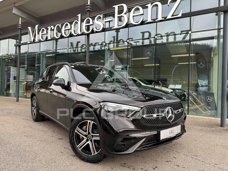 2025 Mercedes Benz GLC 200