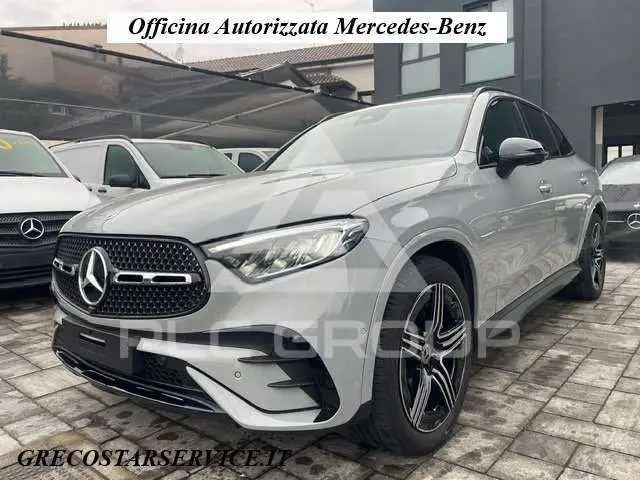 2025 Mercedes Benz GLC 200