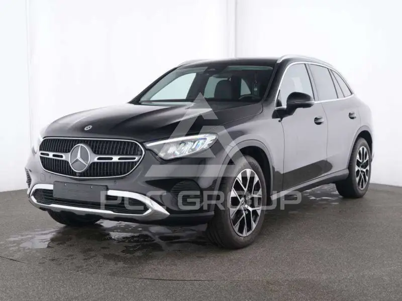 2025 Mercedes Benz GLC 200
