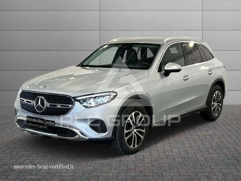 2025 Mercedes Benz GLC 200
