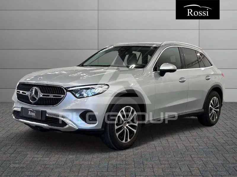 2025 Mercedes Benz GLC 200