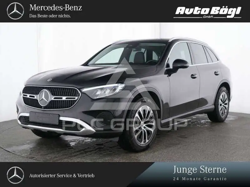 2025 Mercedes Benz GLC 200