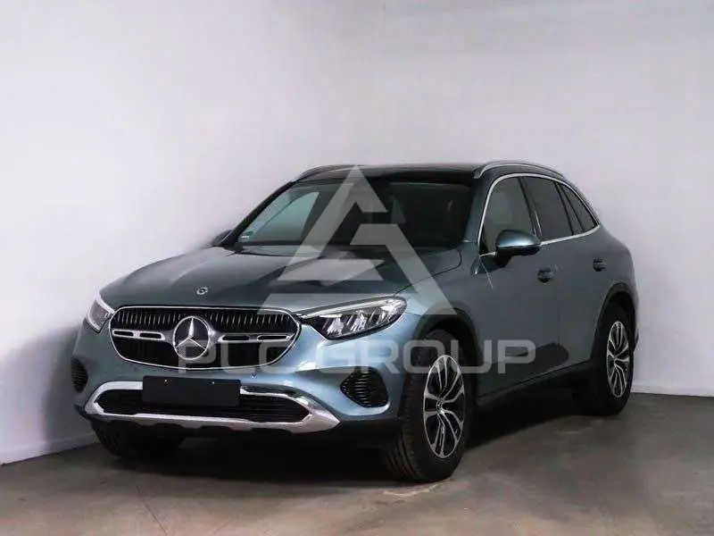 2025 Mercedes Benz GLC 200