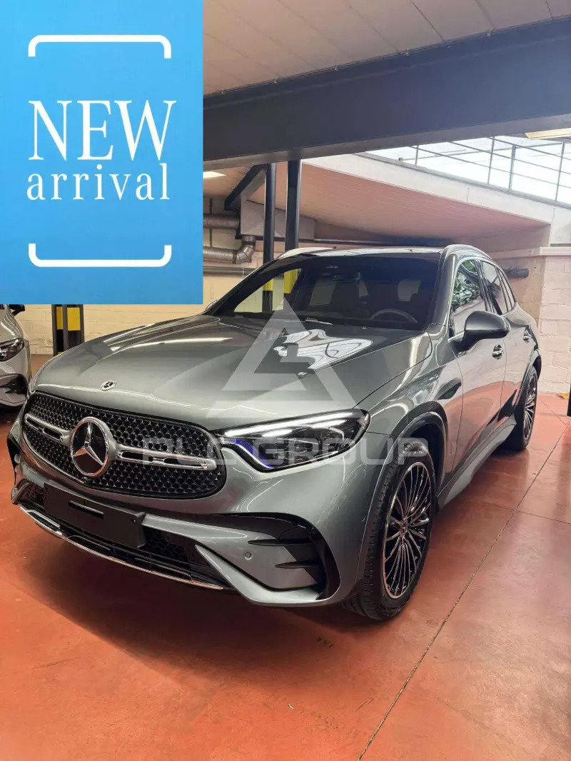 2025 Mercedes Benz GLC 200