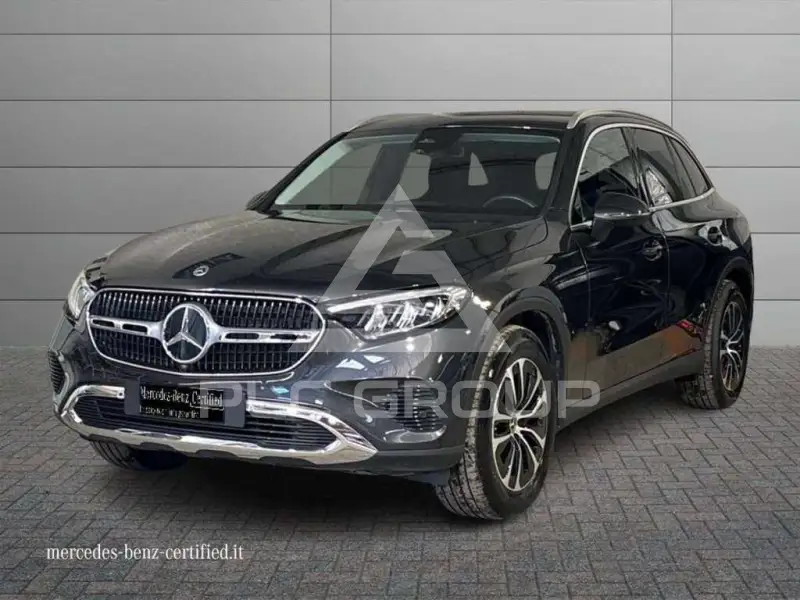 2025 Mercedes Benz GLC 200