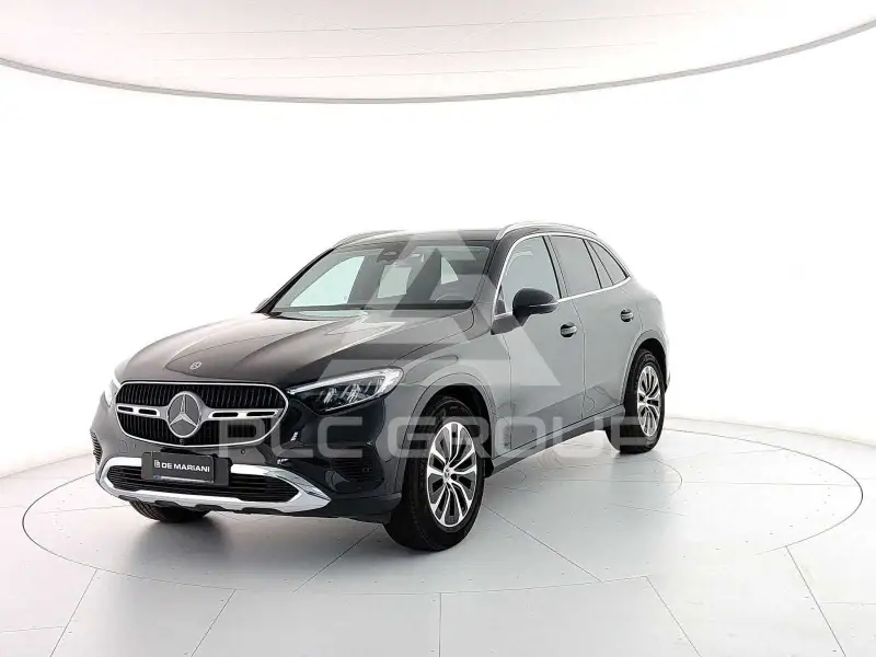 2025 Mercedes Benz GLC 200