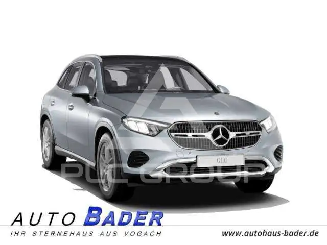 2025 Mercedes Benz GLC 200