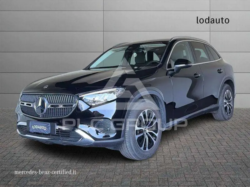 2025 Mercedes Benz GLC 200