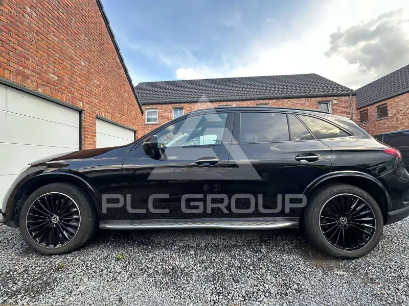 2025 Mercedes Benz GLC 200