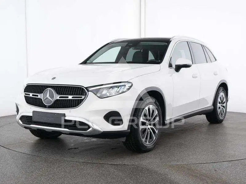 2025 Mercedes Benz GLC 200