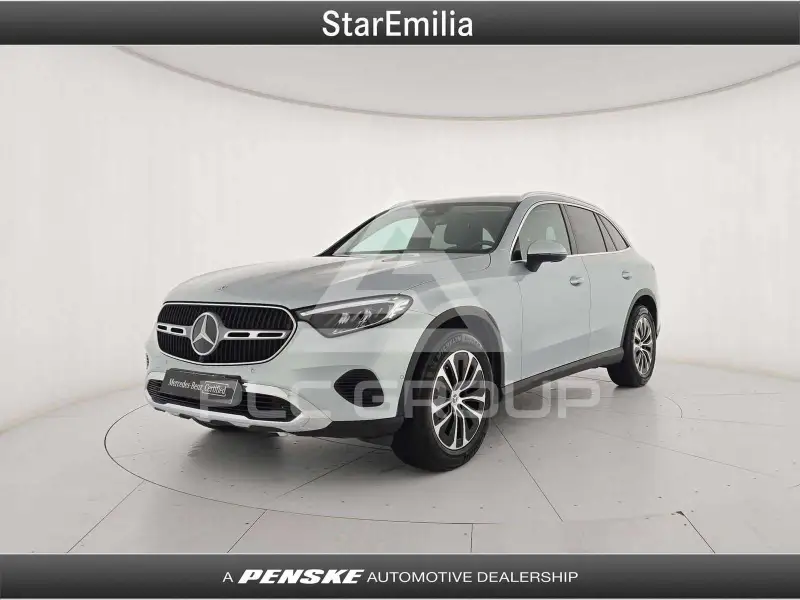 2025 Mercedes Benz GLC 200