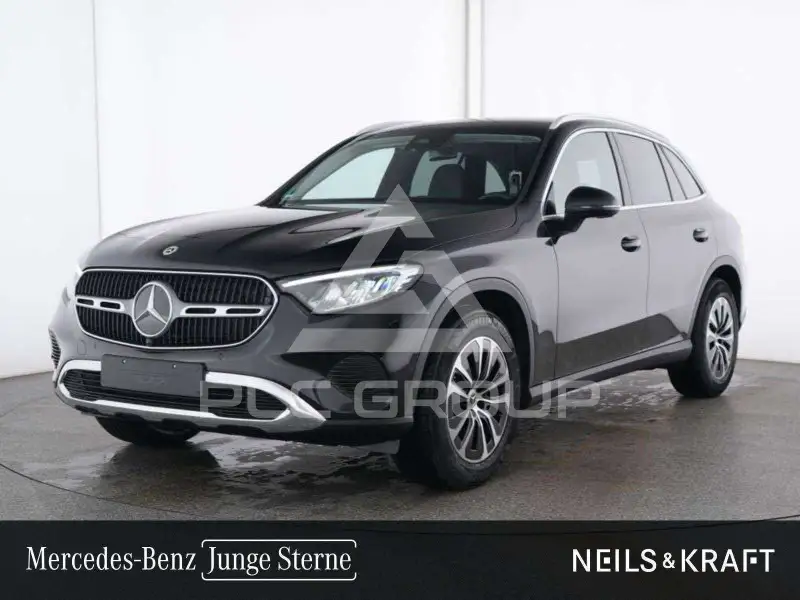 2025 Mercedes Benz GLC 200