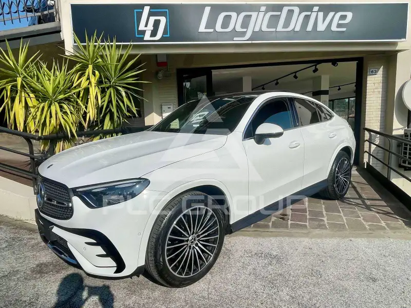 2025 Mercedes Benz GLC 200