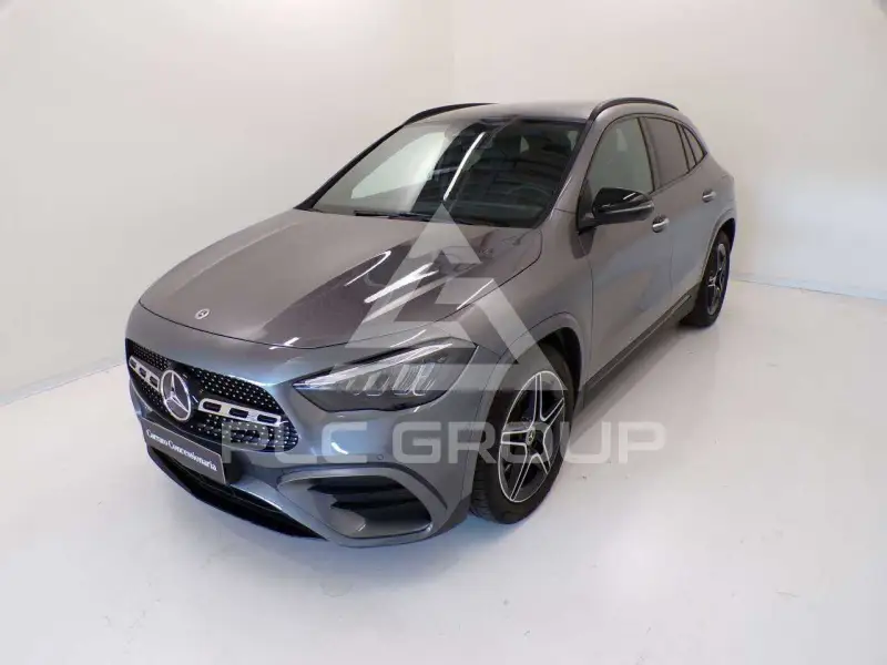 2025 Mercedes Benz GLA 200