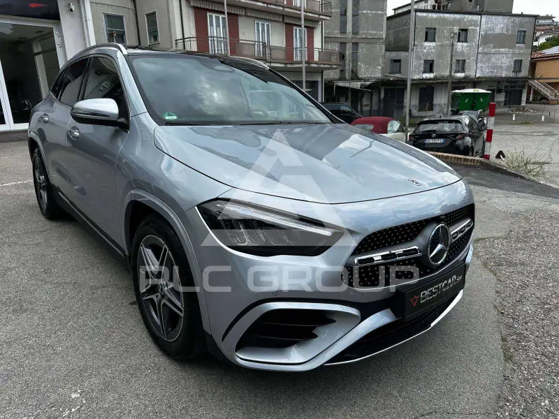 2025 Mercedes Benz GLA 200