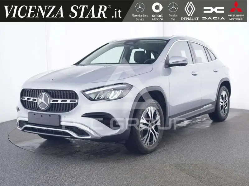 2025 Mercedes Benz GLA 200