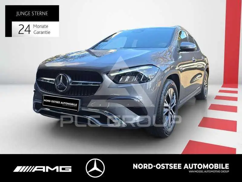 2025 Mercedes Benz GLA 200