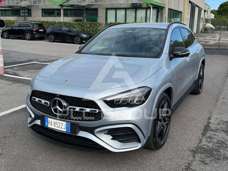 2025 Mercedes Benz GLA 200