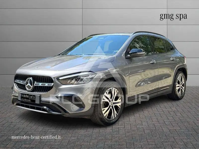 2025 Mercedes Benz GLA 200