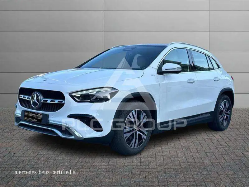 2025 Mercedes Benz GLA 200