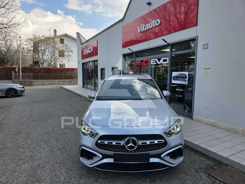 2025 Mercedes Benz GLA 200
