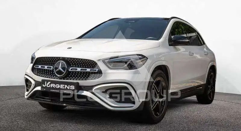 2025 Mercedes Benz GLA 200