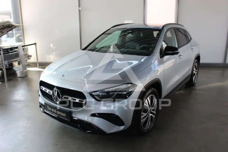 2025 Mercedes Benz GLA 200