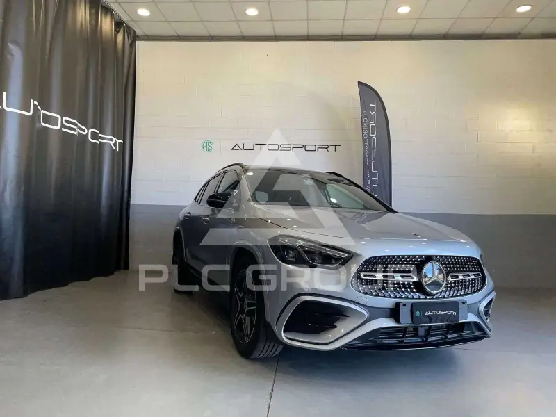2025 Mercedes Benz GLA 200