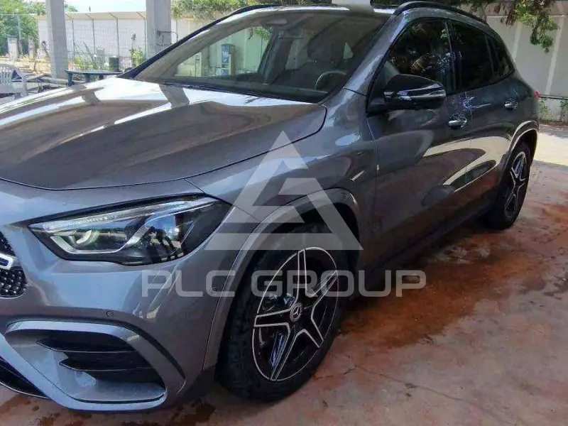 2025 Mercedes Benz GLA 200