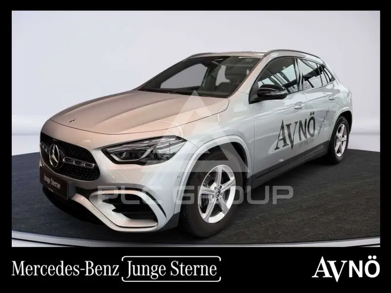 2025 Mercedes Benz GLA 200