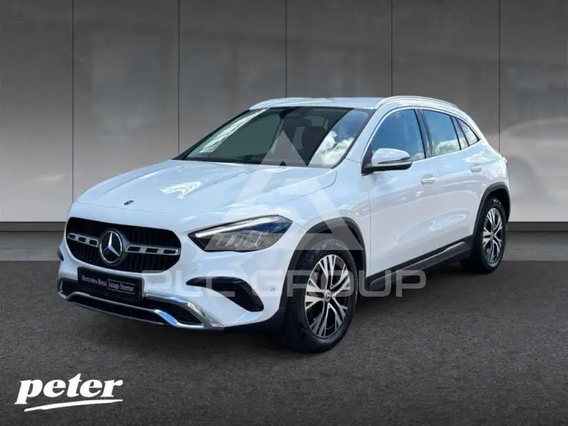2025 Mercedes Benz GLA 200
