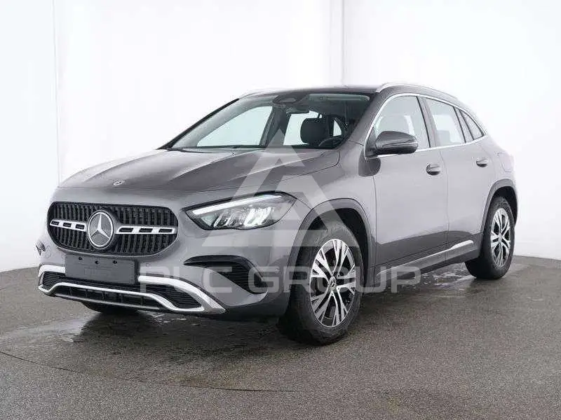 2025 Mercedes Benz GLA 200